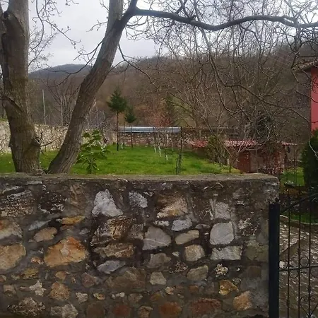 Melpo Βίλα *